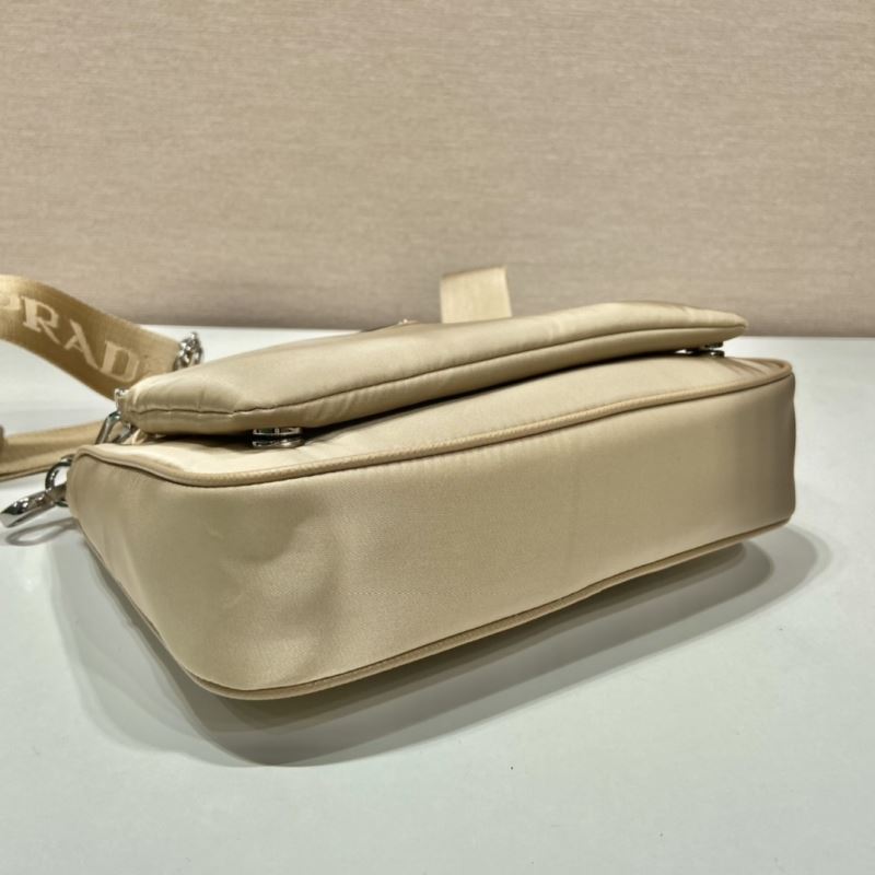 Pra*a hobo bags